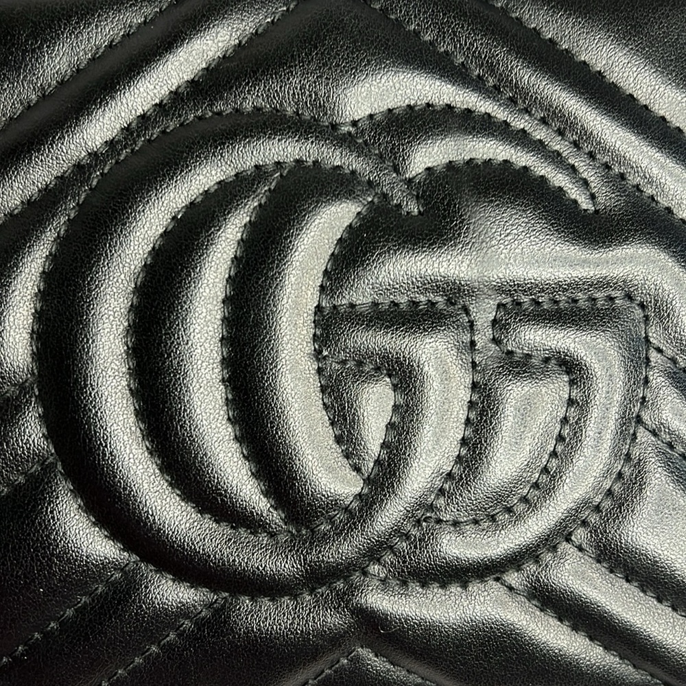 Gucci Mini Marmont Black with gold hardware - Picture 12 of 16